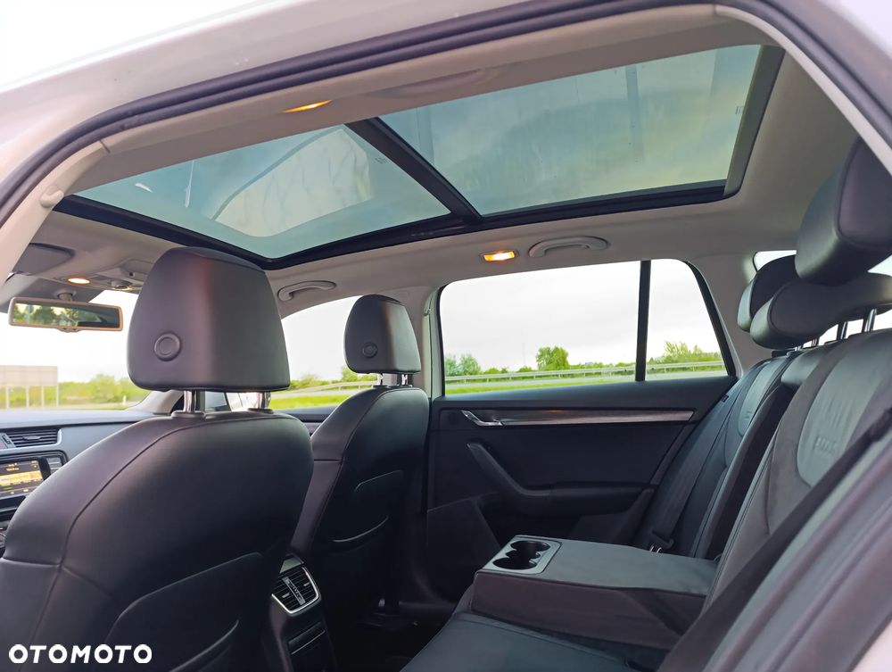 Skoda Octavia 2.0 TDI 4x4 Scout - 25