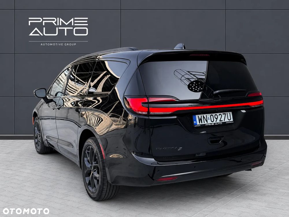 Chrysler Pacifica - 9