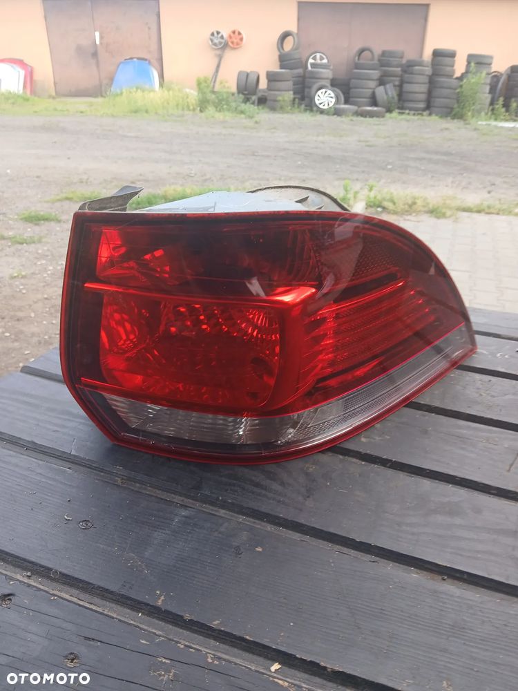 VW GOLF 5,6 KOMBI.LAMPA TYŁ PRAWA 1K9945096E - 1