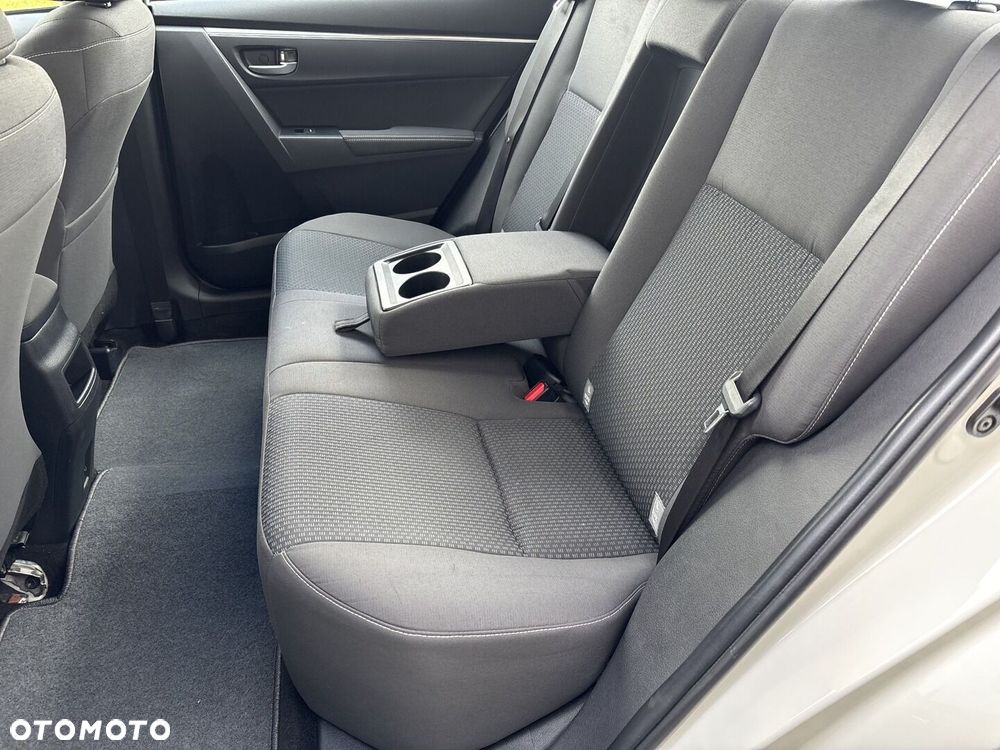 Toyota Corolla 1.6 Comfort - 11