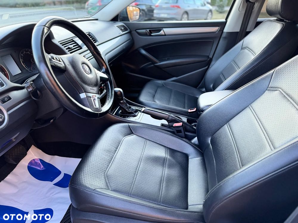 Volkswagen Passat - 34