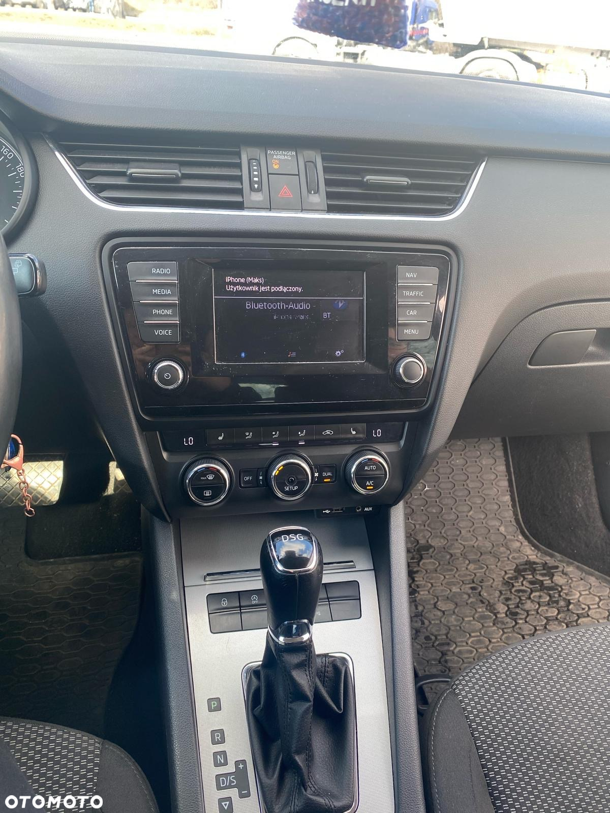 Skoda Octavia 1.6 TDI DPF DSG Elegance - 10