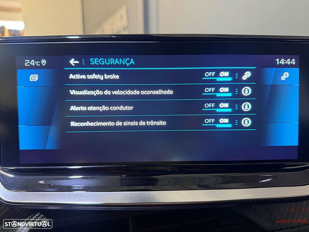 Peugeot 2008 1.2 PureTech Allure Pack - 33