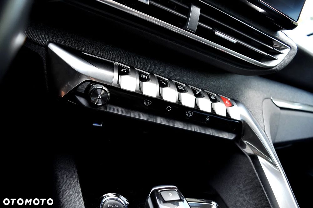 Peugeot 3008 BlueHDi 130 Stop & Start EAT8 Allure - 34