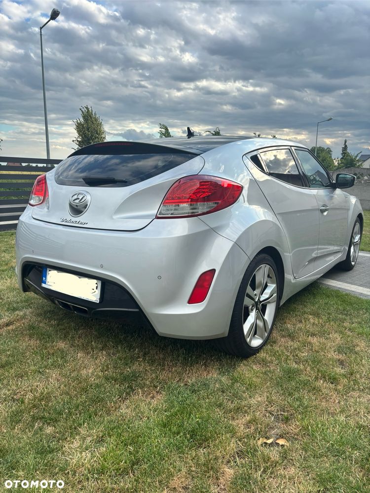 Hyundai Veloster - 27
