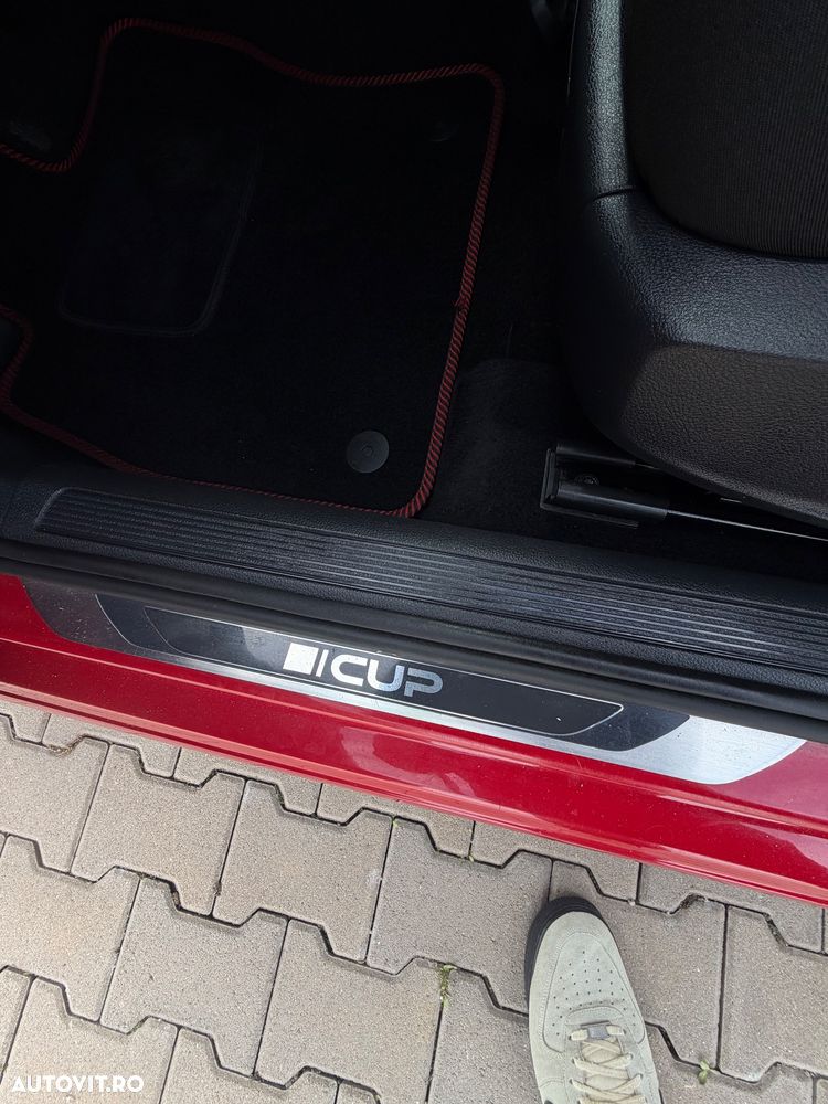 Volkswagen Golf - 12