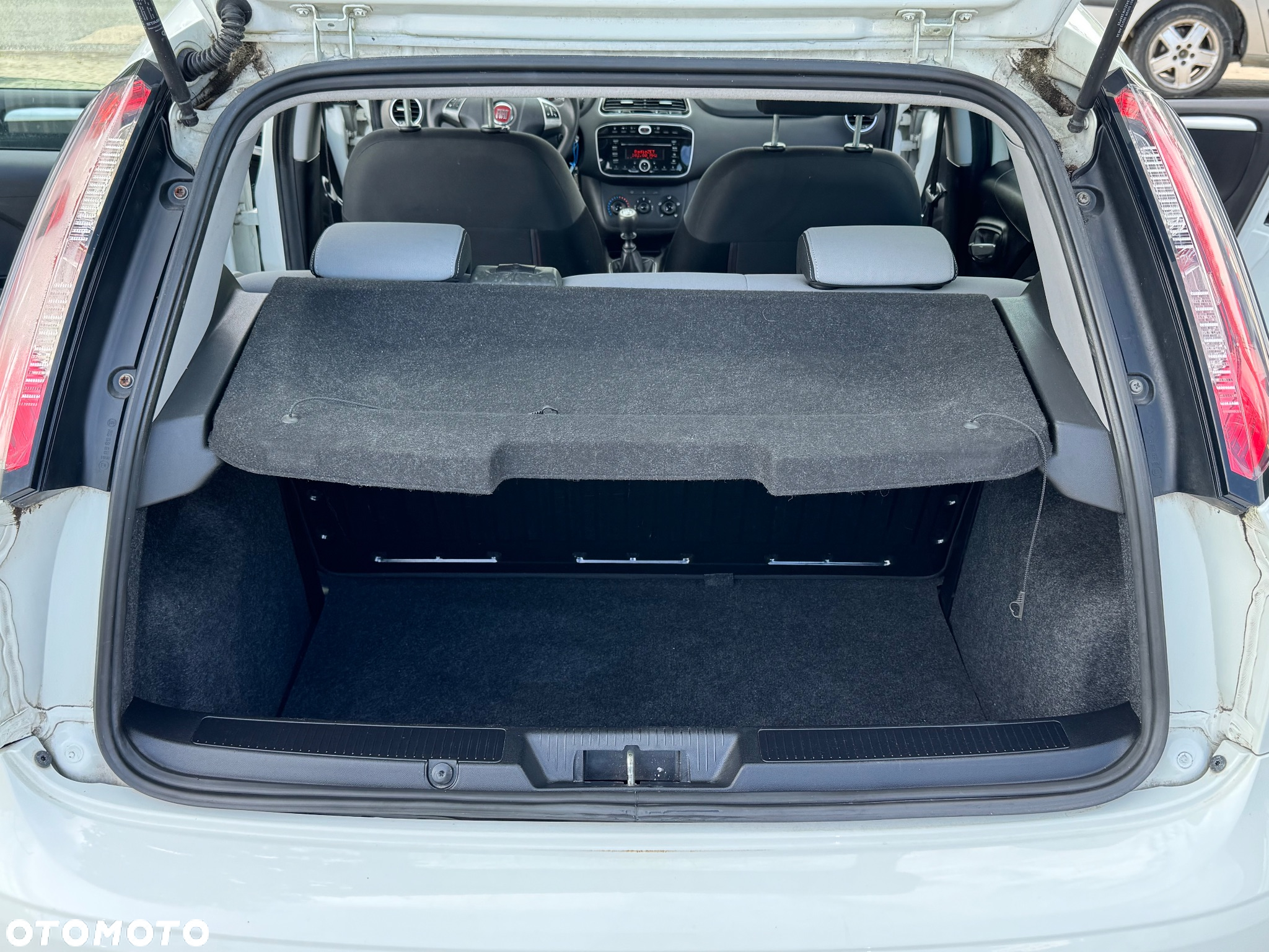 Fiat Punto 1.4 Estiva S&S - 19