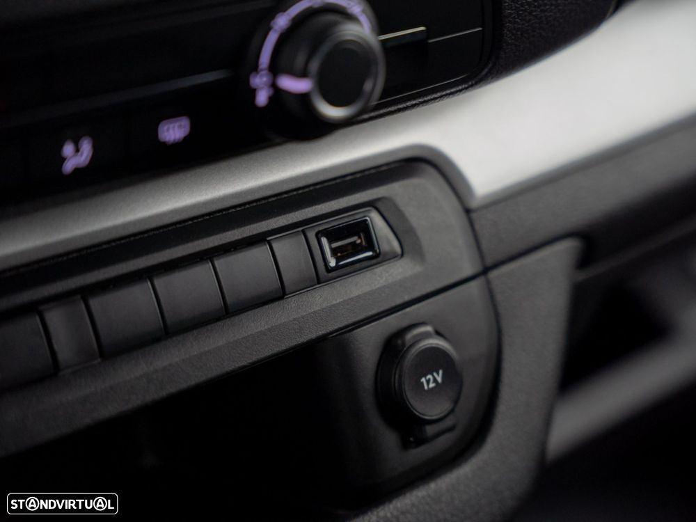 Peugeot Traveller - 20