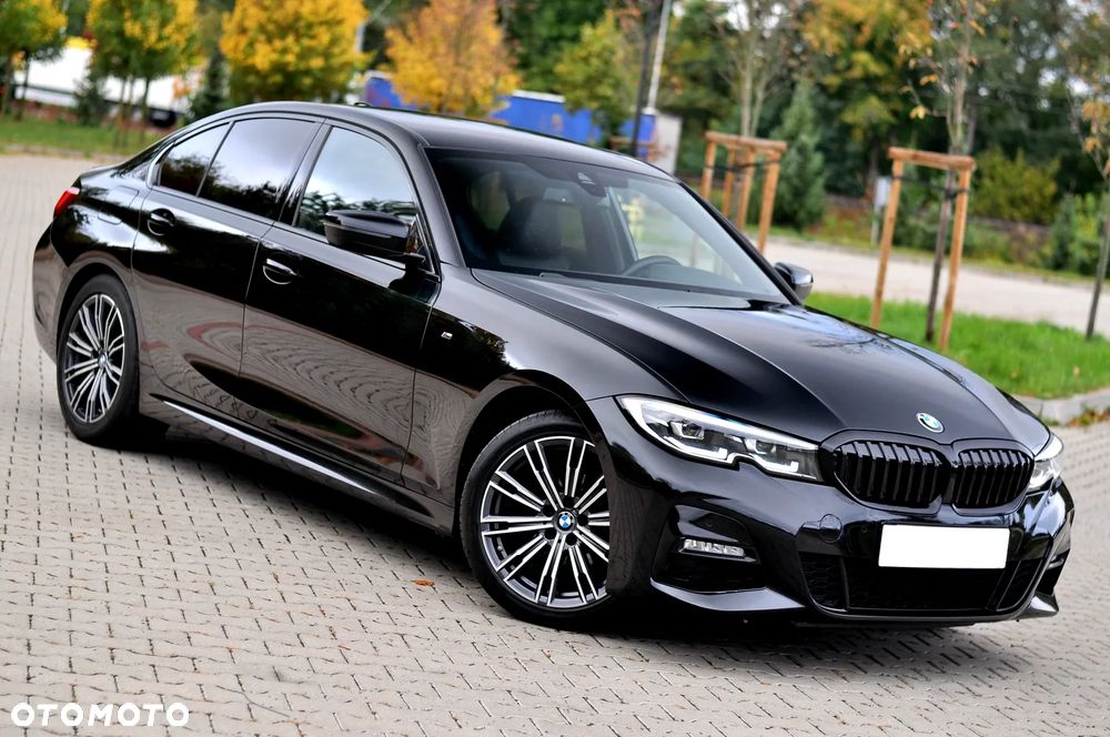 BMW Seria 3 318d M Sport Shadow - 3