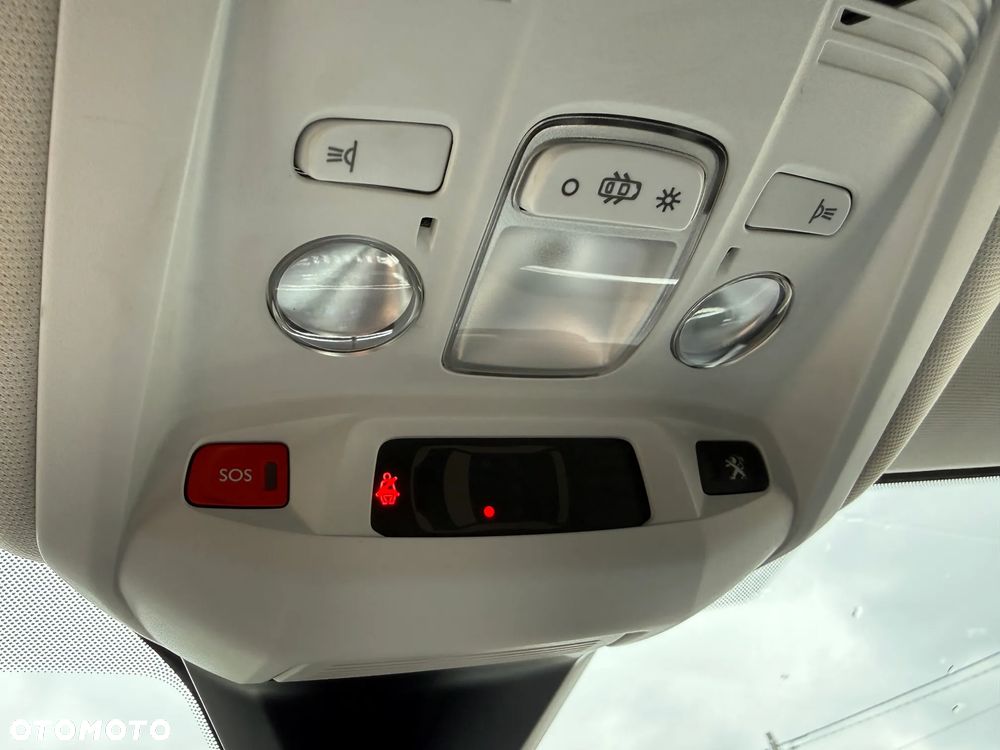 Peugeot 3008 PureTech 130 Stop & Start GPF Active - 21