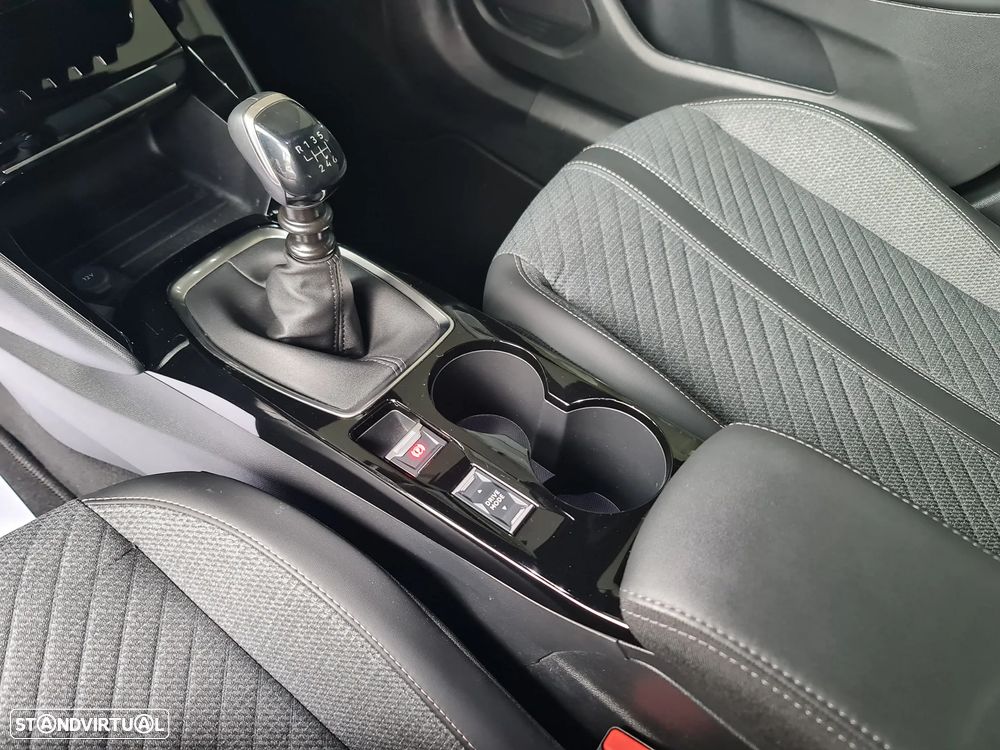 Peugeot 2008 1.2 PureTech Allure Pack - 36