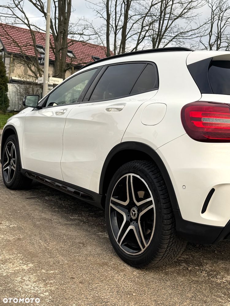 Mercedes-Benz GLA 220 4-Matic AMG Line - 4