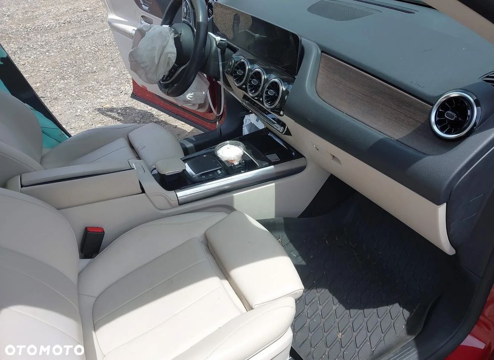 Mercedes-Benz GLA 250 8G-DCT AMG Line - 8