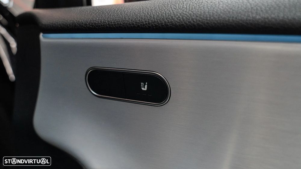 Mercedes-Benz A 250 e AMG Line - 23