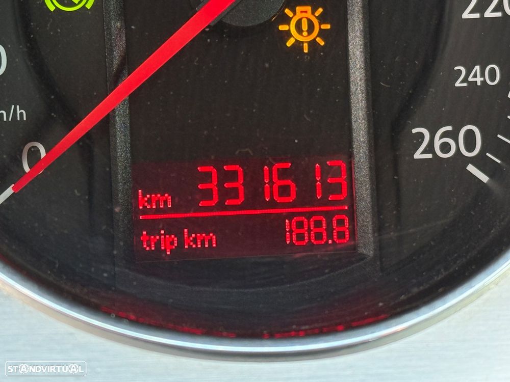 VW Passat Variant 2.0 TDI Confortline DSG - 12