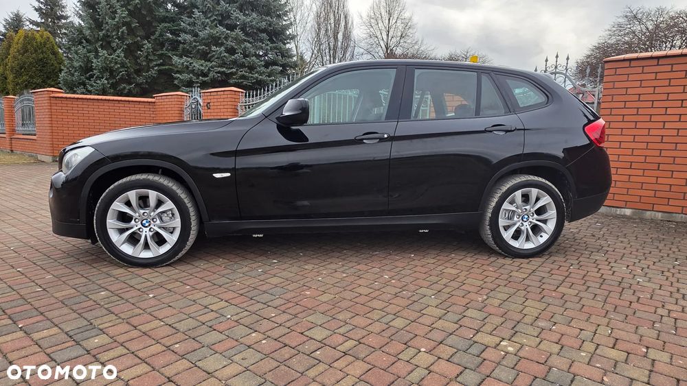 BMW X1 sDrive18d xLine - 11