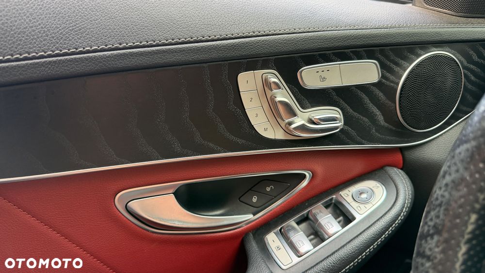 Mercedes-Benz Klasa C 300 7G-TRONIC - 15
