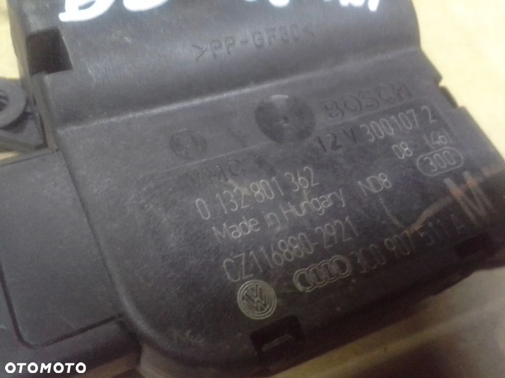 Volkswagen Passat B6 osprzęt nagrzewnicy dmuchawa 3C1820015J  Denso 246810-5382 - 6