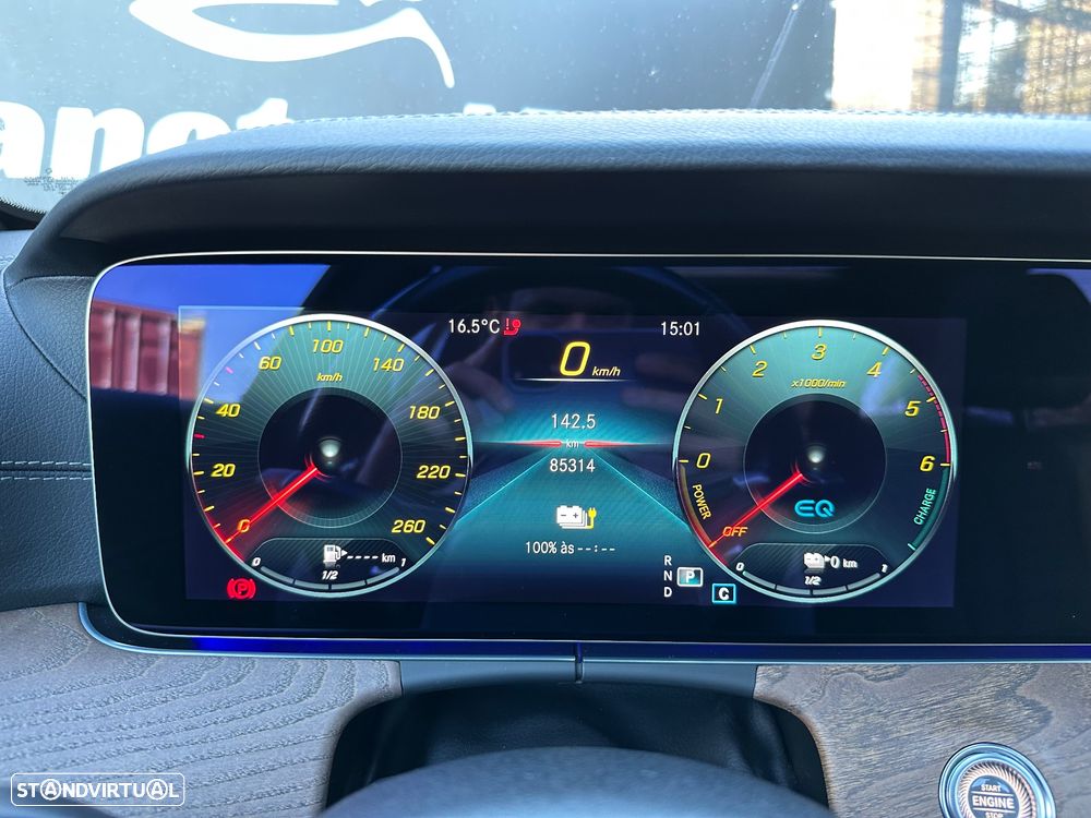 Mercedes-Benz E 300 de 4Matic 9G-TRONIC AMG Line - 13