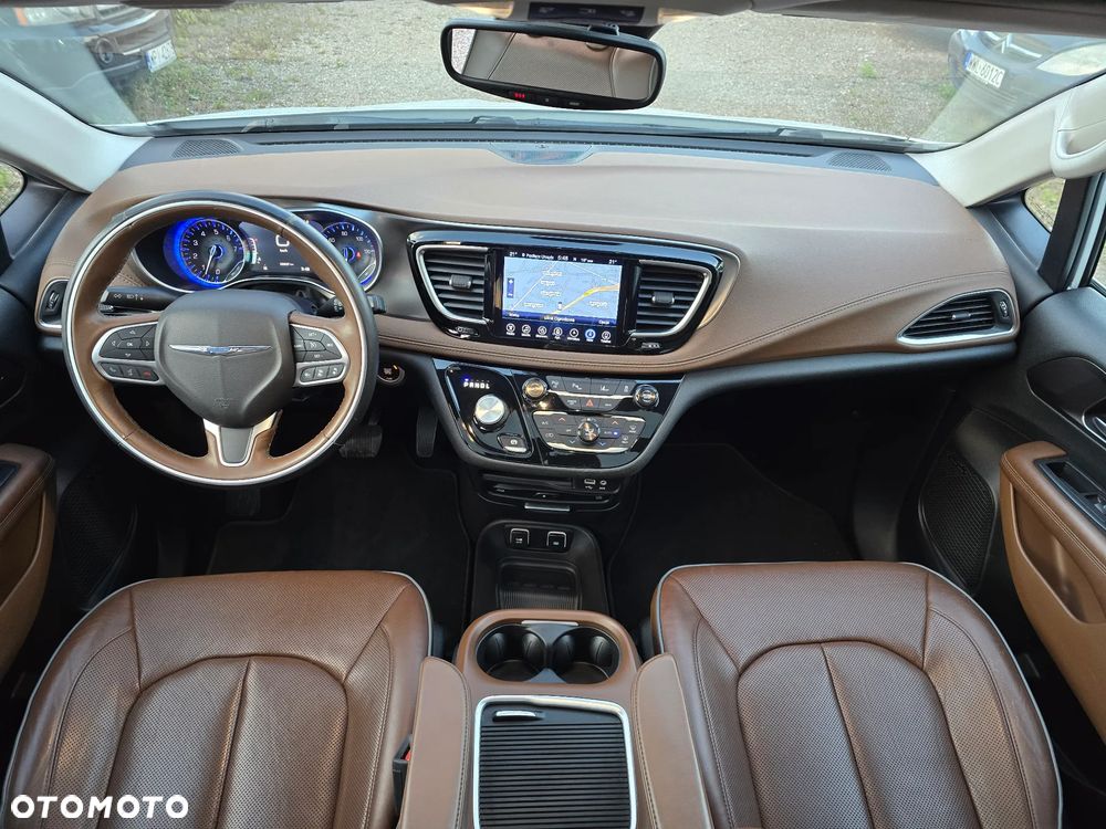 Chrysler Pacifica - 22