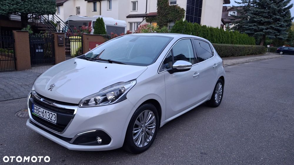 Peugeot 208 1.2 PureTech GPF Allure S&S EAT6 - 20