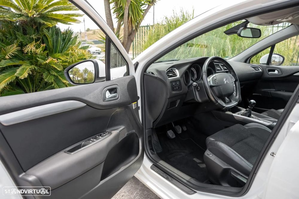 Citroën C4 PureTech 130 Stop&Start SHINE - 15