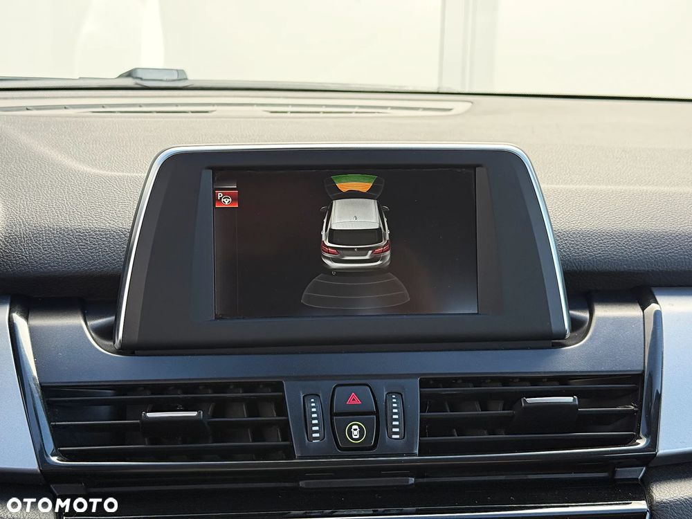 BMW Seria 2 216d Luxury Line - 25