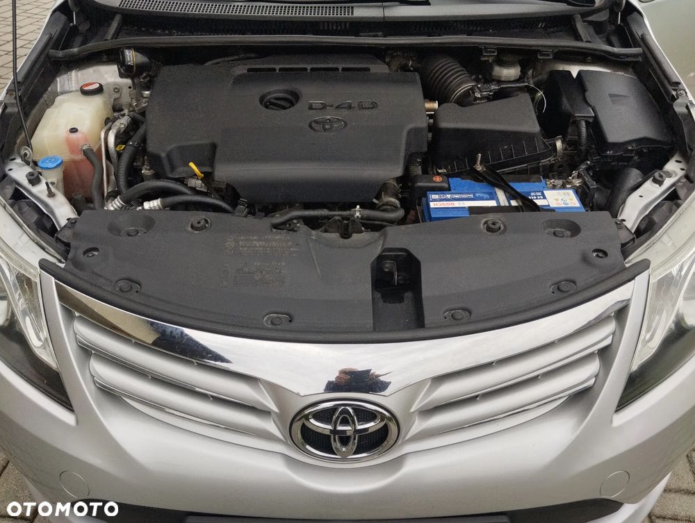 Toyota Avensis - 9