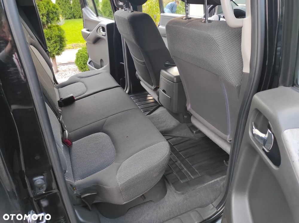 Nissan Navara 2.5 D Platinum - 18