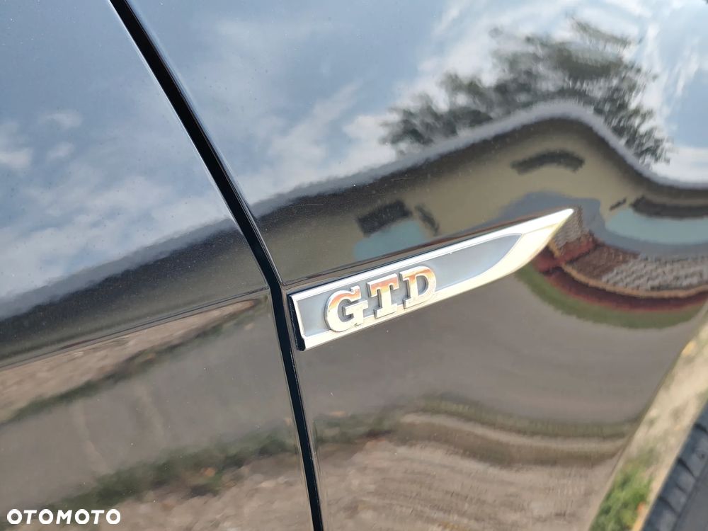 Volkswagen Golf 2.0 TDI BMT GTD - 15