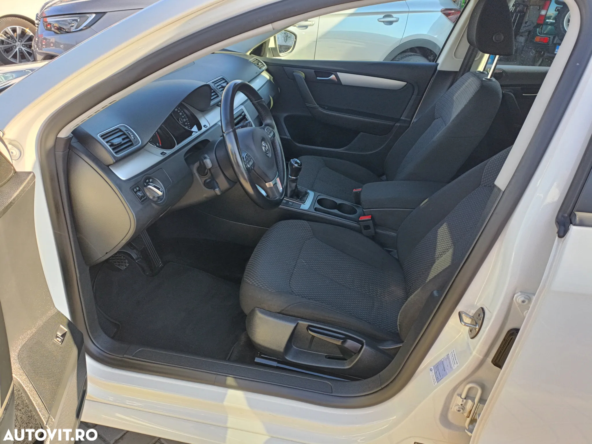 Volkswagen Passat Variant 2.0 Blue TDI SCR Trendline - 22