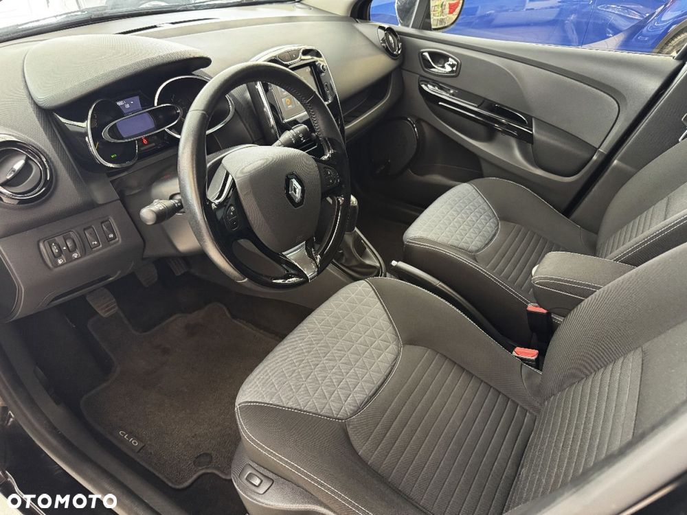 Renault Clio - 17