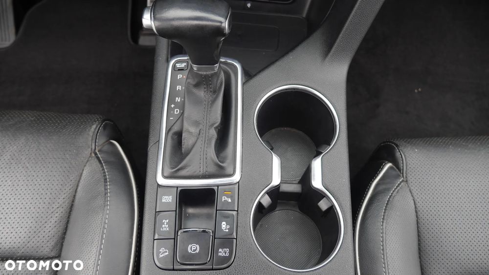Kia Sportage 2.0 CRDI AWD Fifa World Cup Edition - 27