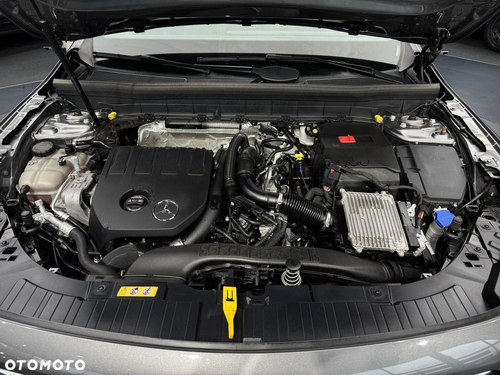 Mercedes-Benz GLB 2023