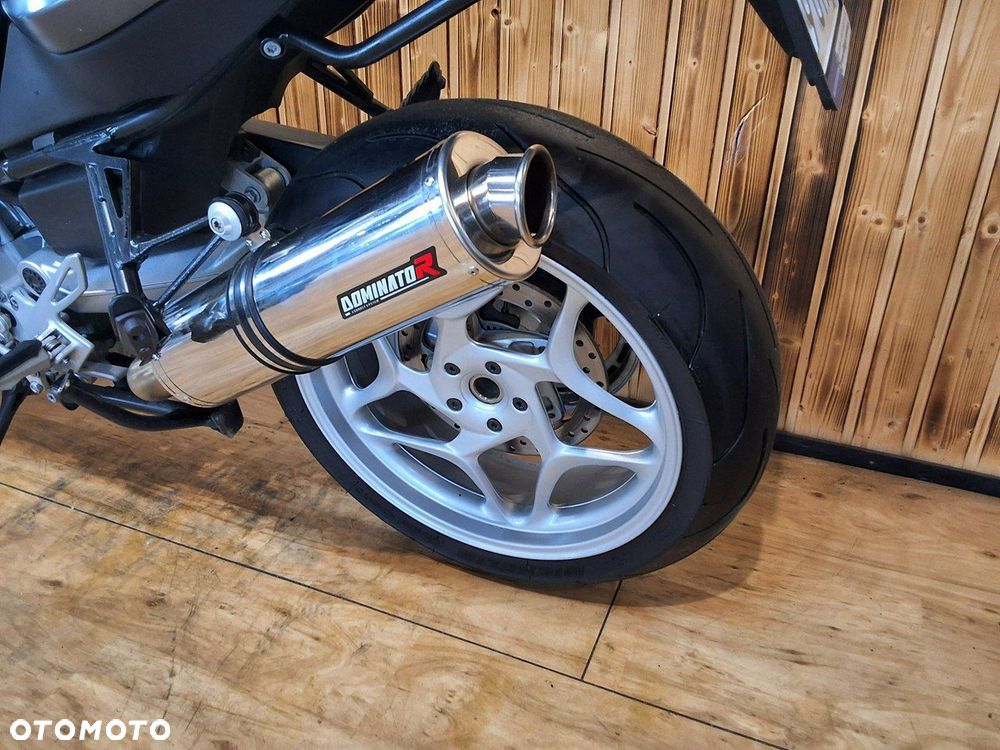 BMW F - 9