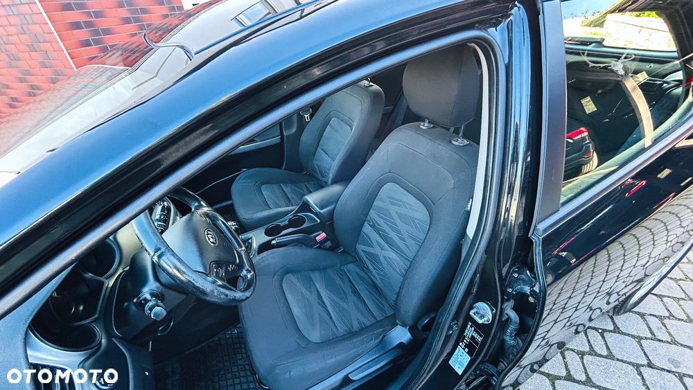 Kia Ceed - 13
