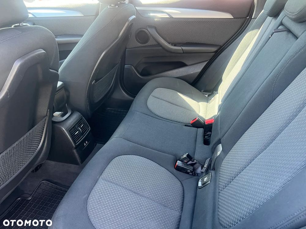 BMW X1 sDrive16d - 25