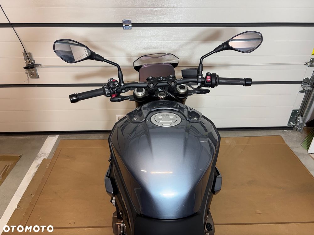 BMW S - 20