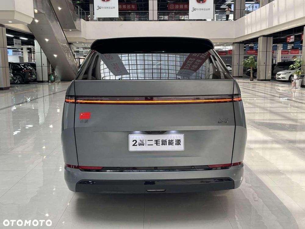 XPeng X9 FWD Long Range - 3