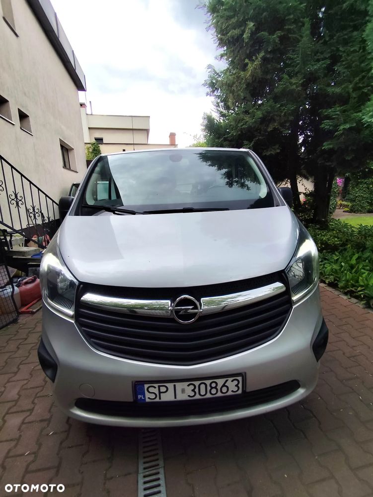 Opel Vivaro - 1