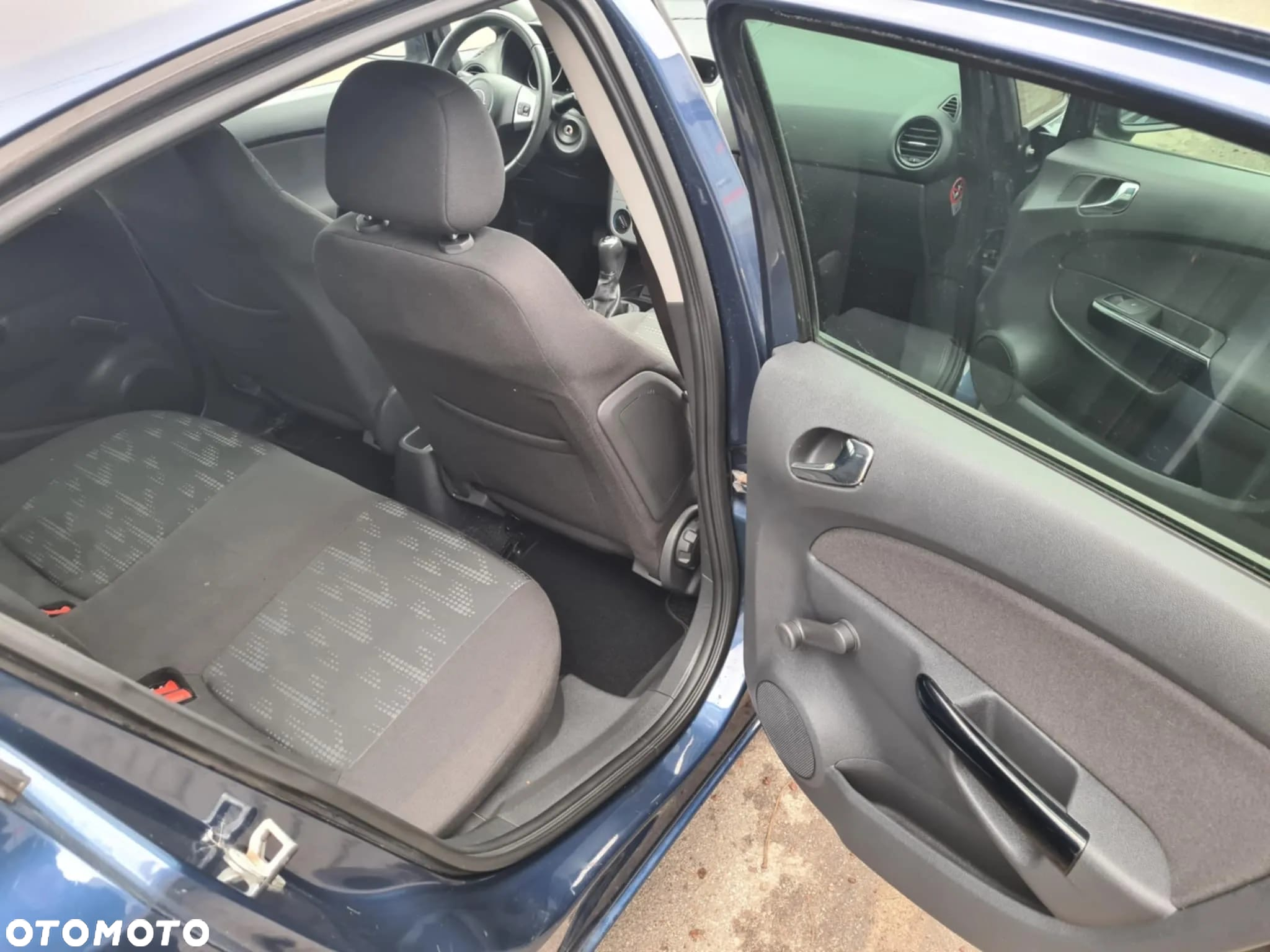 Opel Corsa 1.4 16V Innovation - 12