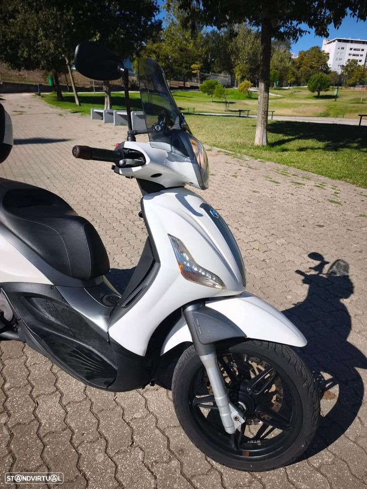 Piaggio Beverly 350 - 4