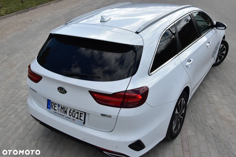 Kia Ceed 1.6 GDI DCT OPF Platinum Edition - 30
