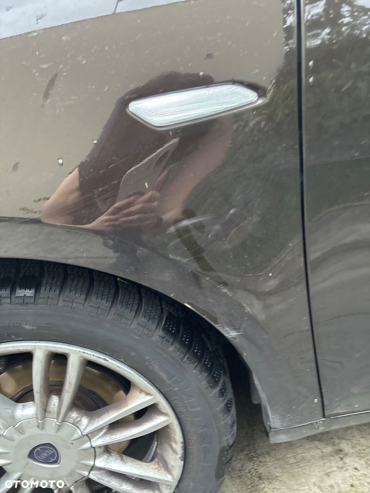 Lancia Ypsilon Y 0.9 TwinAir Turbo 8V Gold - 17