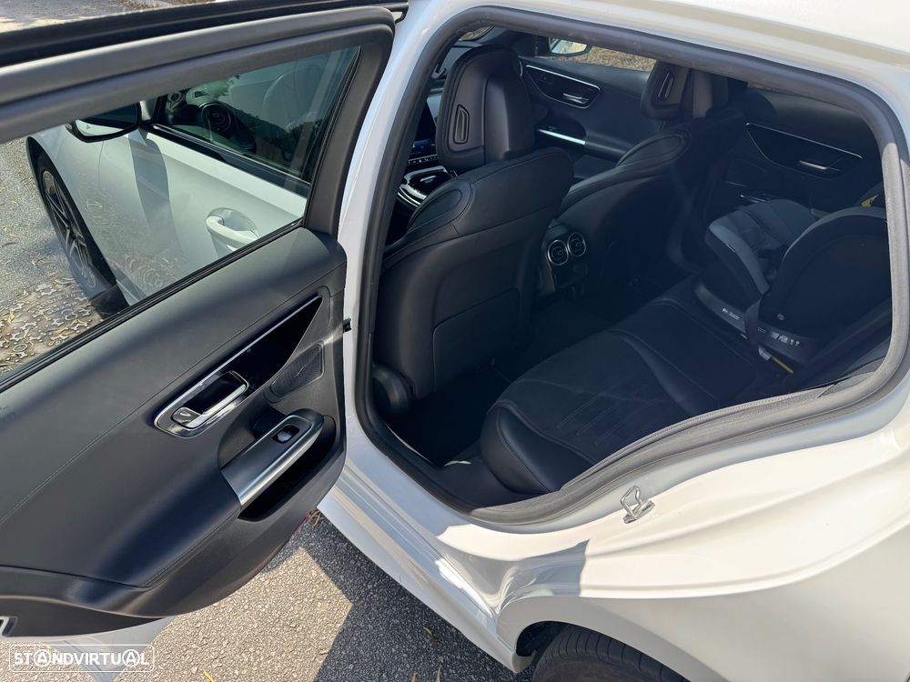 Mercedes-Benz C 300 e AMG Line - 18