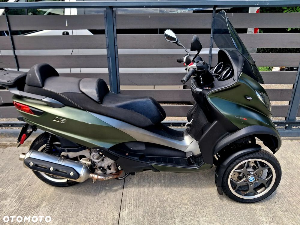 Piaggio MP-3 - 11