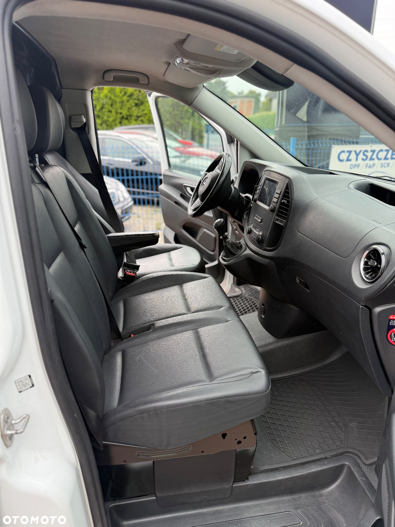 Mercedes-Benz Vito - 21