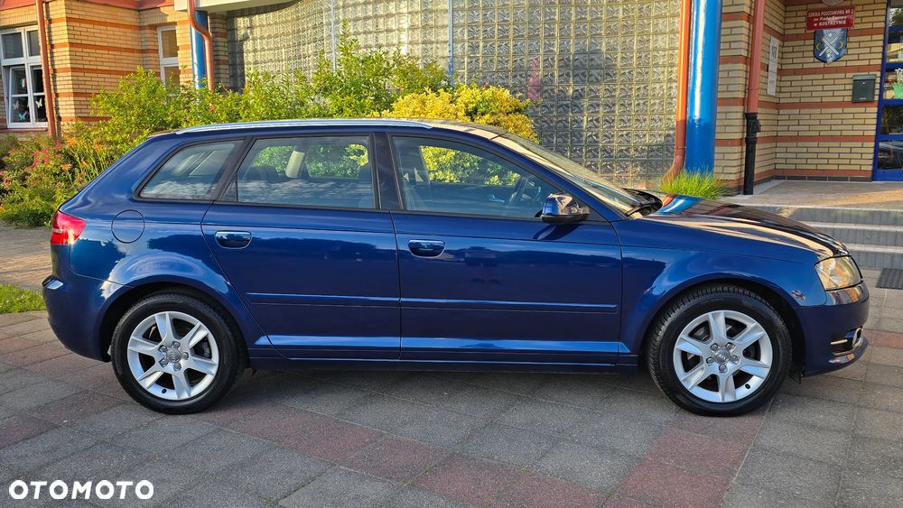 Audi A3 Sportback - 8