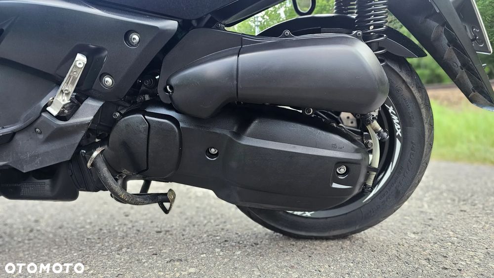 Yamaha X-max - 13