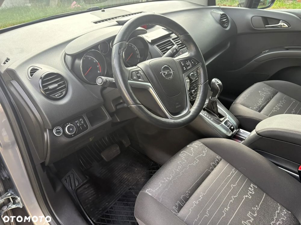 Opel Meriva - 8